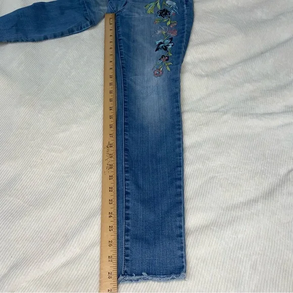Seven Embroidered Straight leg jeans size 4 - Picture 5 of 9